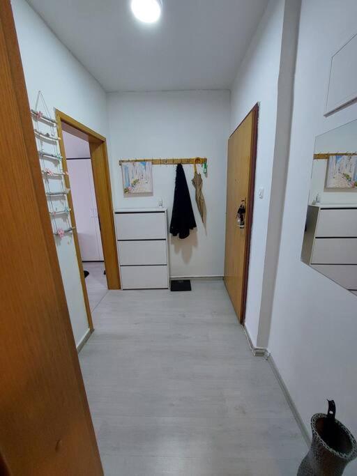 City Center Chic, Urban Apartment Skopje Exterior photo