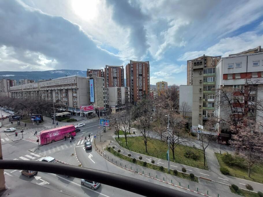 City Center Chic, Urban Apartment Skopje Exterior photo